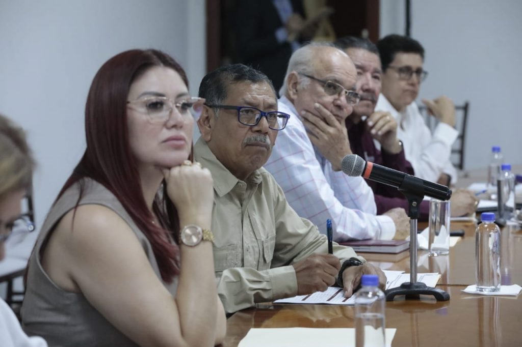 Encabeza Rocha la primera reunión de gabinete rumbo al Segundo Informe