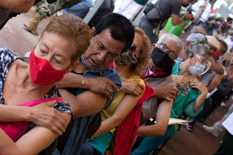 México rompe récord de vacunación Covid-19: aplica 816,380 dosis en un día