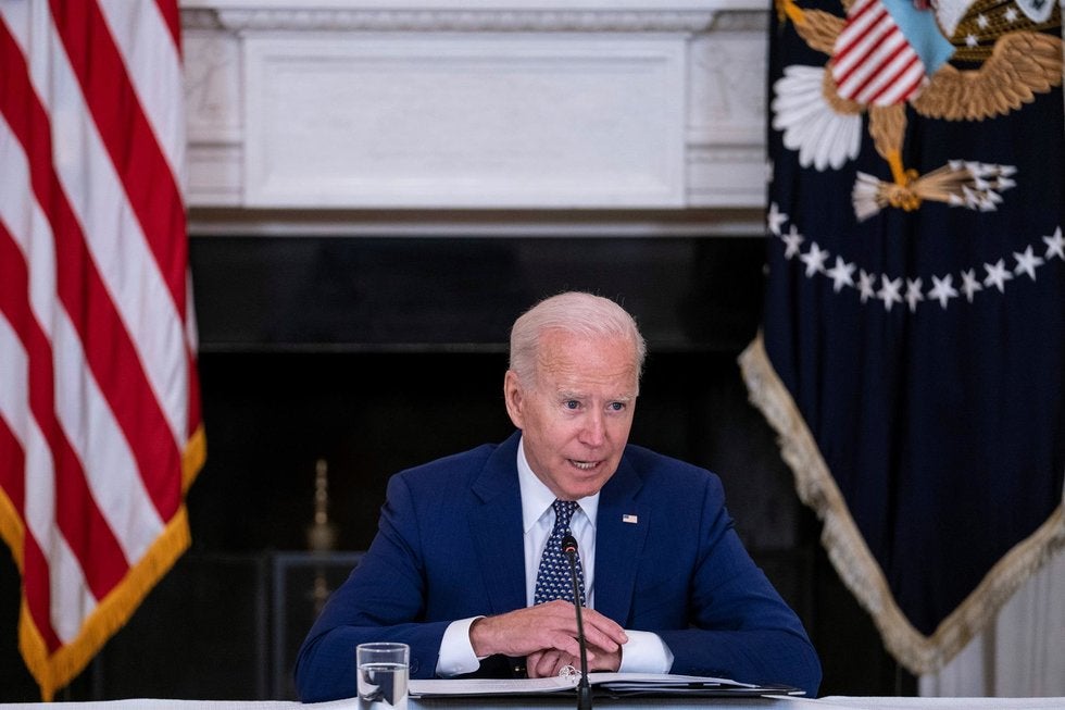 Biden planea que para el 2030 el 50 % de los vehículos nuevos serán eléctricos