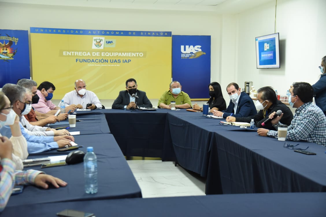Se reúne el rector de la UAS con integrantes de su gabinete
