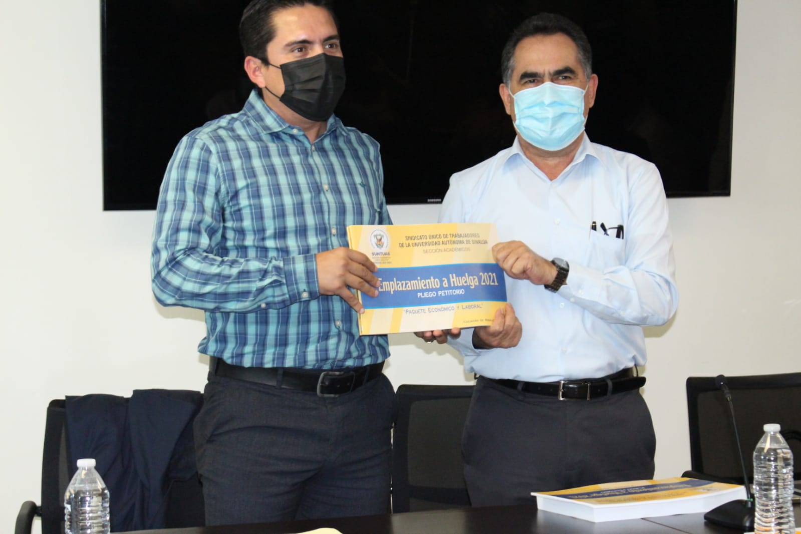 Rector de la UAS recibe del Sindicato el emplazamiento a huelga 2021