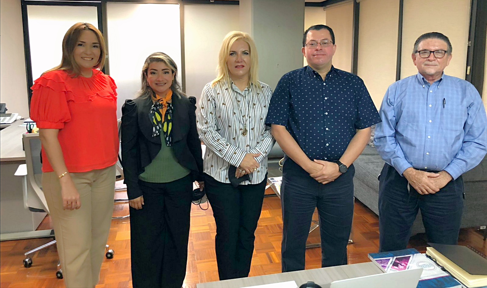 Se reúnen comisionados de Ceaip  con nueva Secretaria de Transparencia