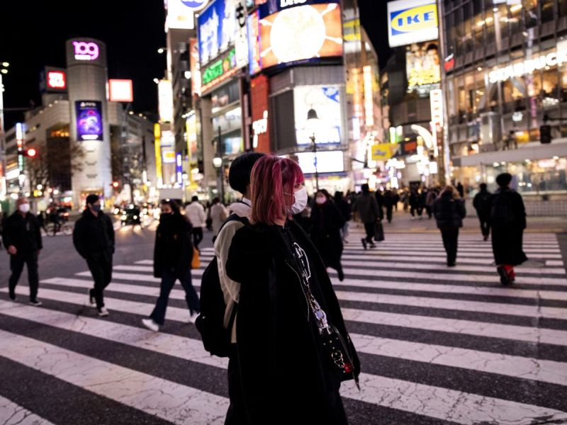 Japón reimpone restricciones sanitarias por brote de variante Ómicron