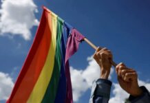 Kazajistán aprueba ley contra propaganda LGBT+ para proteger a menores