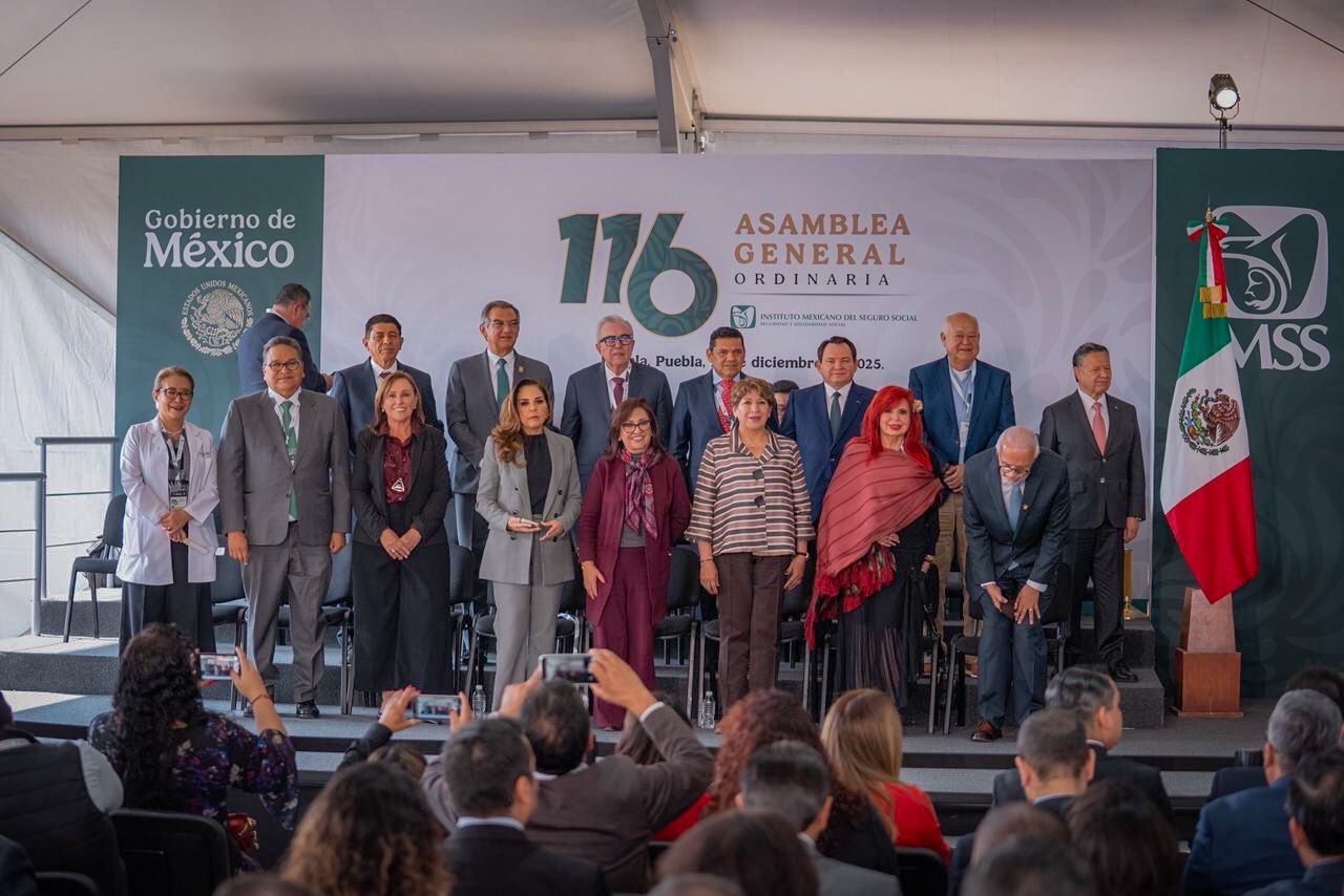 Asiste Rocha a Asamblea General Ordinaria del IMSS, encabezada por Claudia Sheinbaum