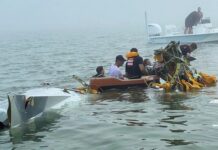 Localizan a la sexta víctima de accidente aéreo en Galveston; dos sobrevivientes estables: Semar