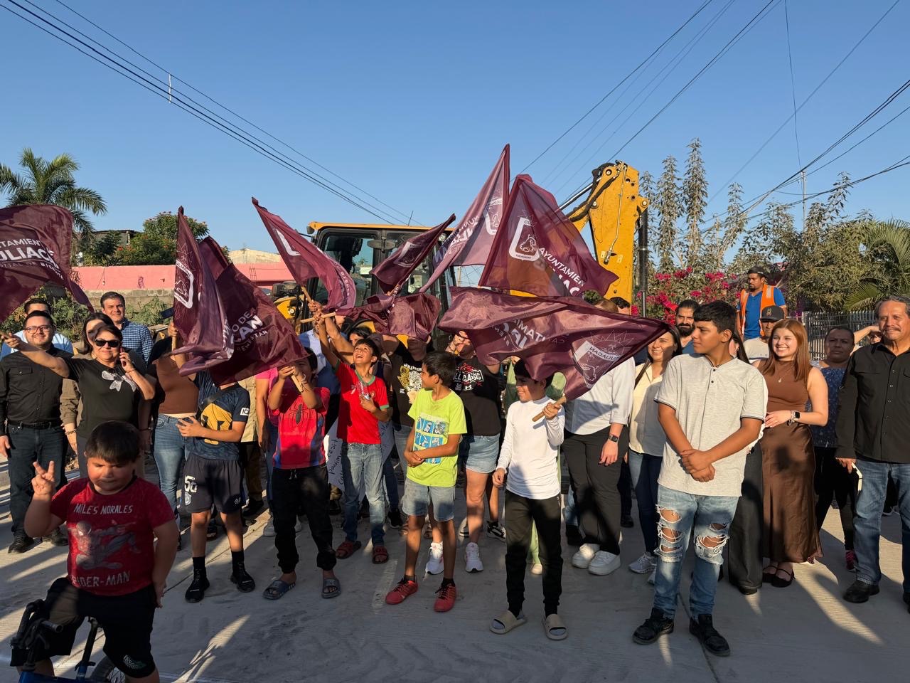 Juan de Dios Gámez entrega la calle 162 e inicia nuevas obras en tres colonias de Culiacán
