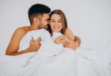 Cinco señales de que él está contigo por conexión real y no solo por apego sexual